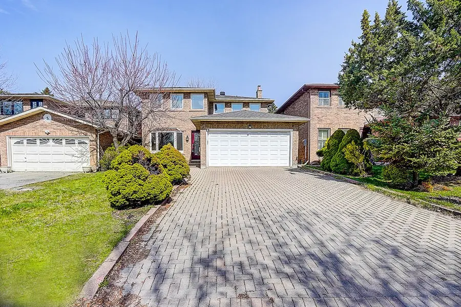 3 Park Lane CIR, Richmond Hill, ON L4C 6S8