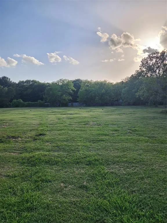 7913 Wayne Way, Rowlett, TX 75088