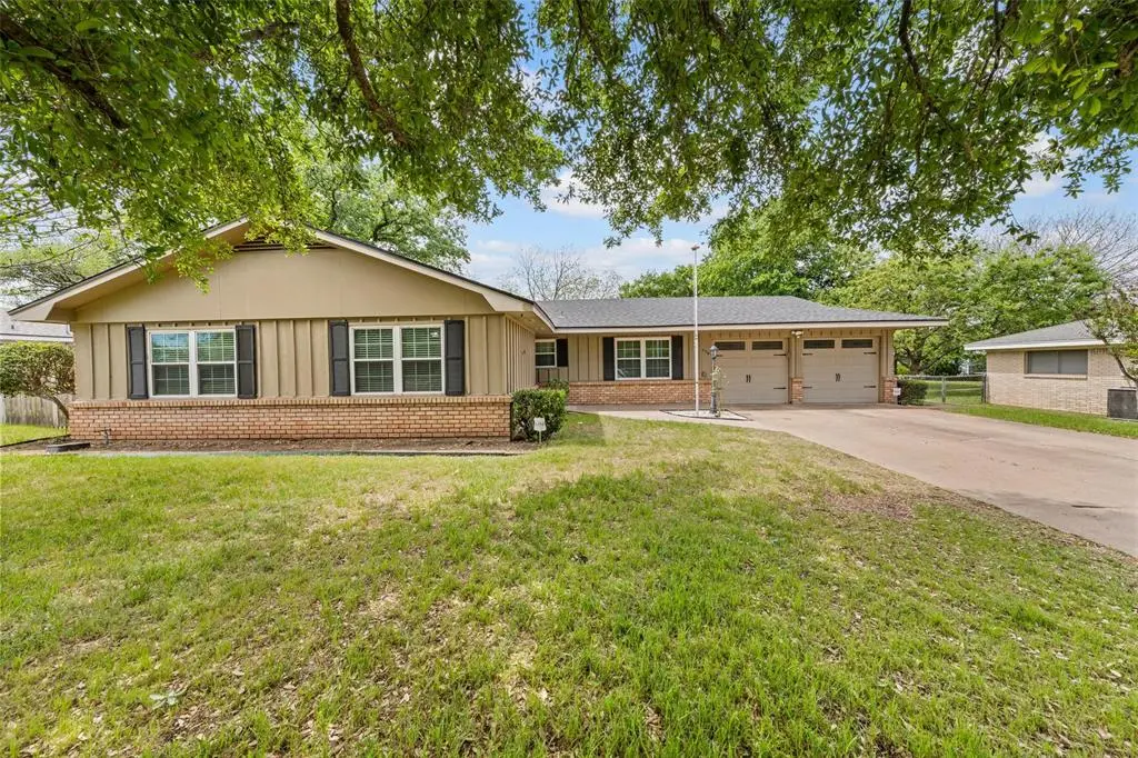 436 Topeka Drive, Woodway, TX 76712
