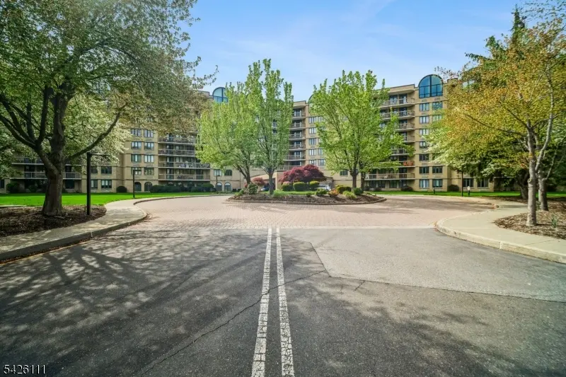 10 Smith Manor Blvd #114, West Orange Twp., NJ 07052