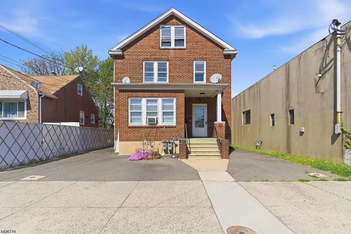 10 Garfield St, Linden City, NJ 07036