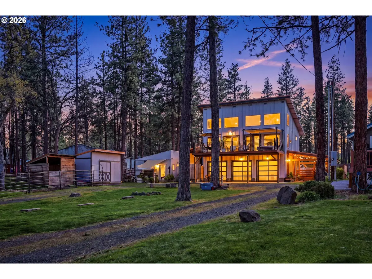 206 S LAKEWOOD RD, Tygh Valley, OR 97063