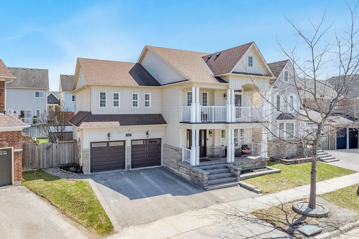 43 Maple Crown TER, Barrie, ON L4M 7H9
