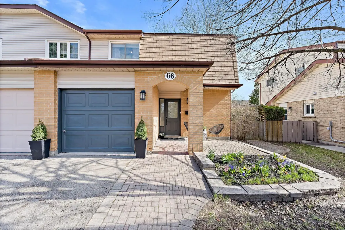 66 Lawndale CRES, Brampton, ON L6S 3L4