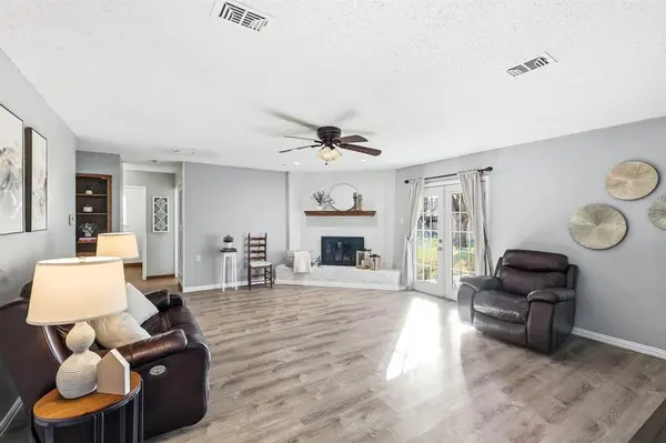 816 Ruidoso Drive, Saginaw, TX 76179