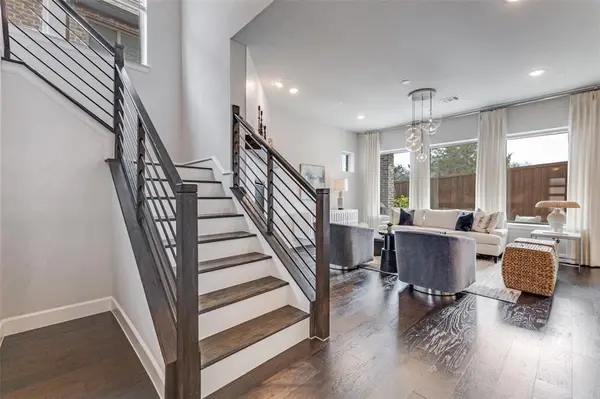 9136 Rock Daisy Court, Dallas, TX 75231