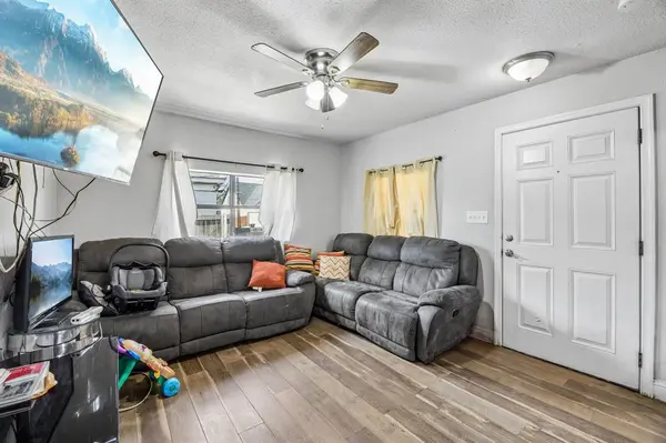 2248 Cooper Street, Dallas, TX 75215