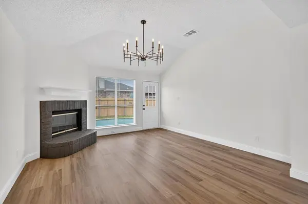 8194 Waterside Trail, Fort Worth, TX 76137