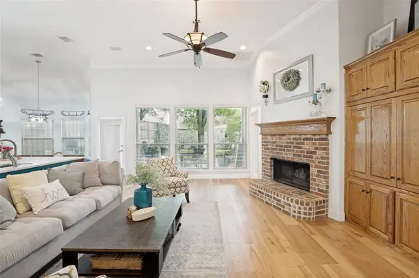 6929 Levelland Road, Dallas, TX 75252