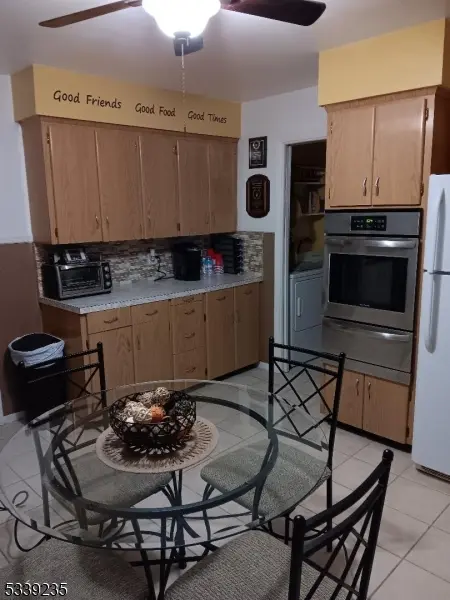 545 Mola Blvd, Elmwood Park Boro, NJ 07407