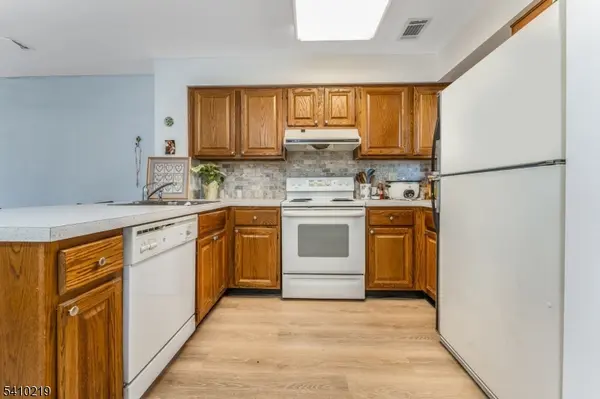 7 Westchester Ter, Clinton Twp., NJ 08801