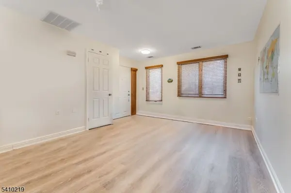 7 Westchester Ter, Clinton Twp., NJ 08801