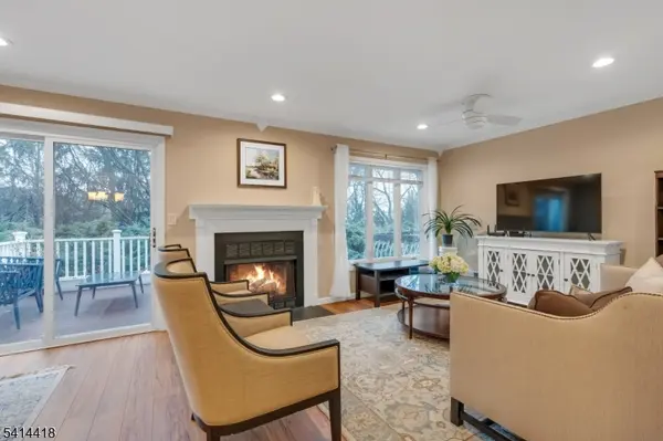 34 Stockton Ct, Parsippany-troy Hills Twp., NJ 07950