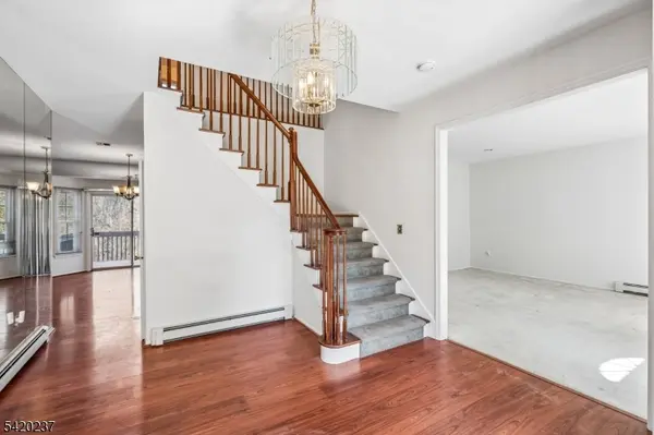 1106 Van Arsdale Dr, Branchburg Twp., NJ 08853