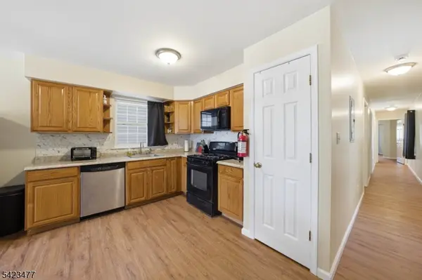 1049 Lafayette St #1, Elizabeth City, NJ 07201