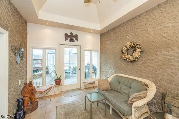 39 Homestead Ave, East Hanover Twp., NJ 07936