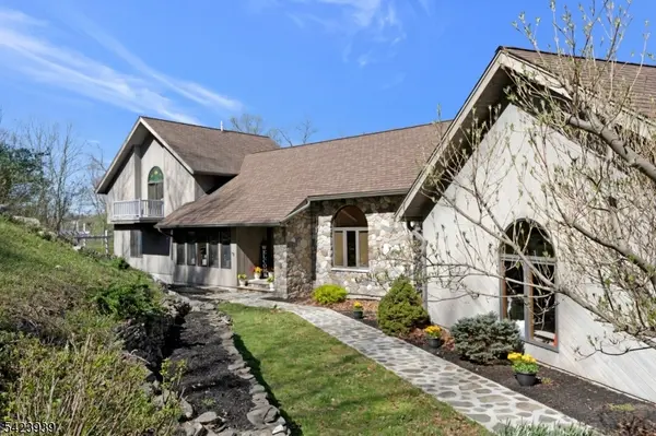 76 Mountain Spring Dr, Sparta Twp., NJ 07871