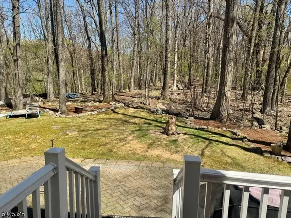 32 Saint Bernards Rd, Rockaway Twp., NJ 07885