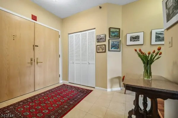 10 Smith Manor Blvd #114, West Orange Twp., NJ 07052