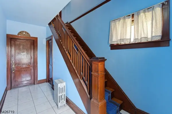 10 Garfield St, Linden City, NJ 07036