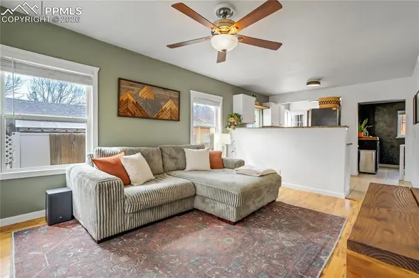 410 N 17th ST, Colorado Springs, CO 80904