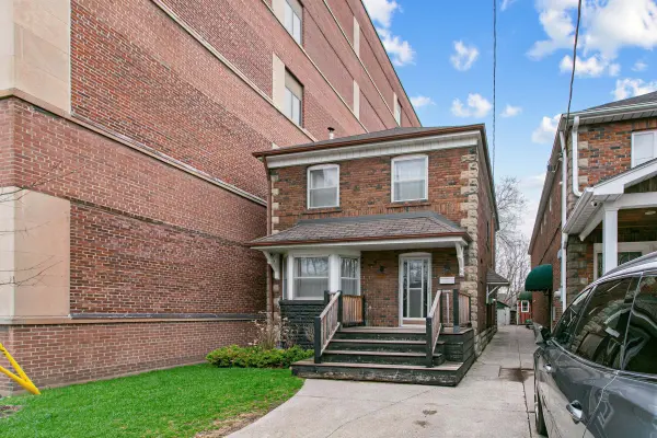 76 St Annes RD, Toronto C01, ON M6J 3J9