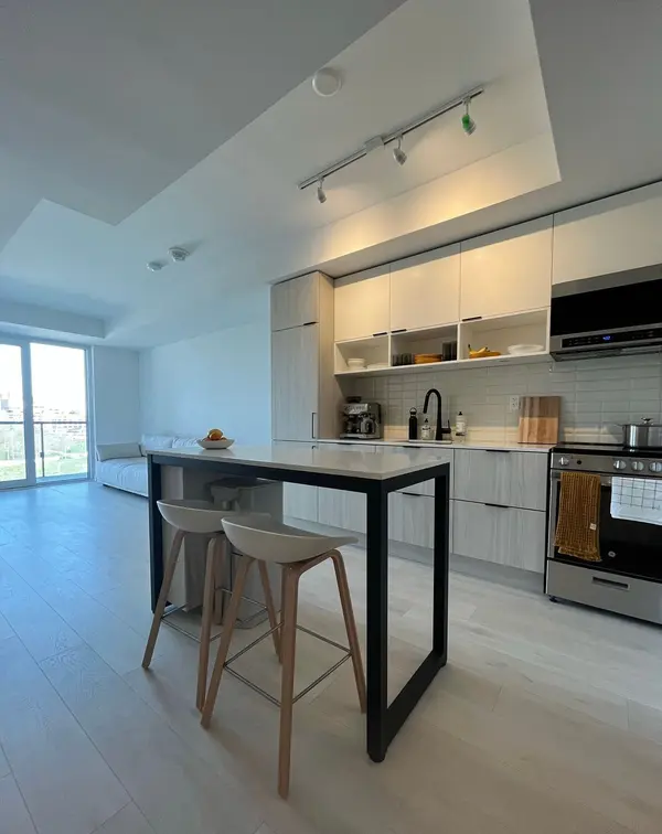 35 Rolling Mills RD #N529, Toronto C08, ON M5A 0V6