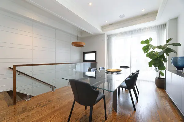 159 Roe AVE, Toronto C04, ON M5M 2J1