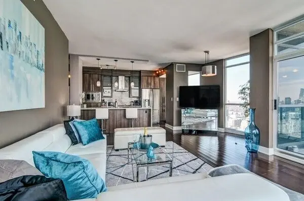 219 Fort York BLVD #LPH 3702, Toronto C01, ON M5V 1B1