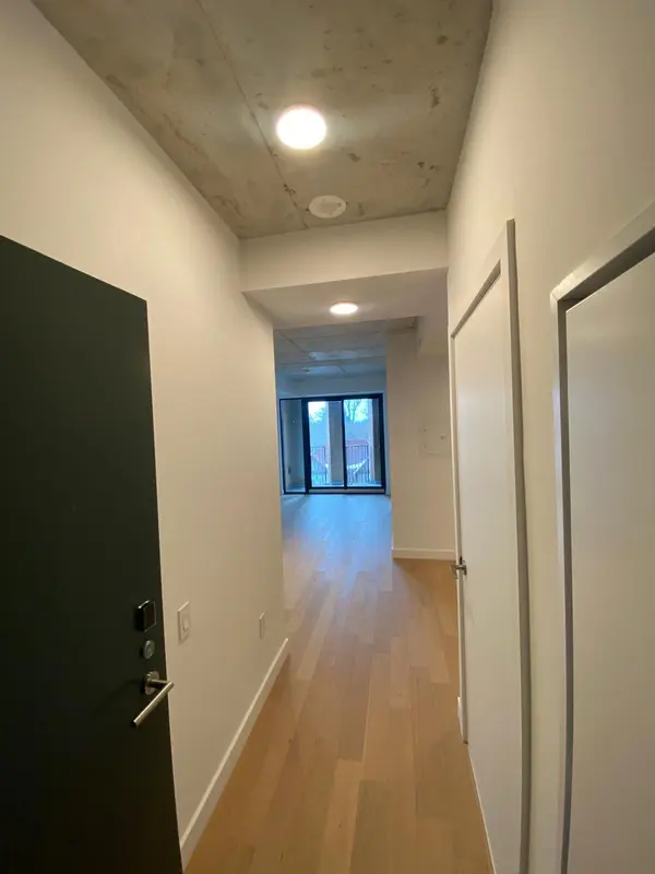 1720 Bayview AVE #329, Toronto C10, ON M4G 3C4