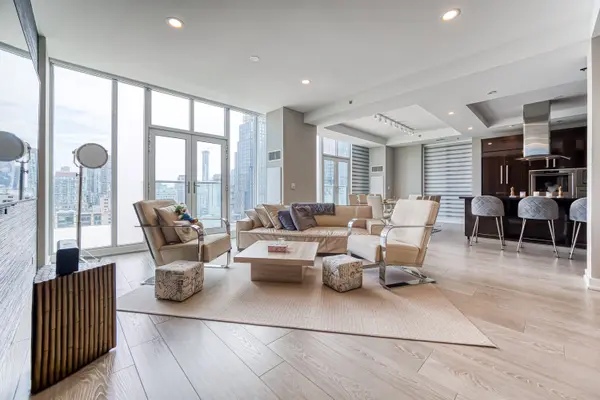 220 George ST #1105, Toronto C08, ON M5A 2N1