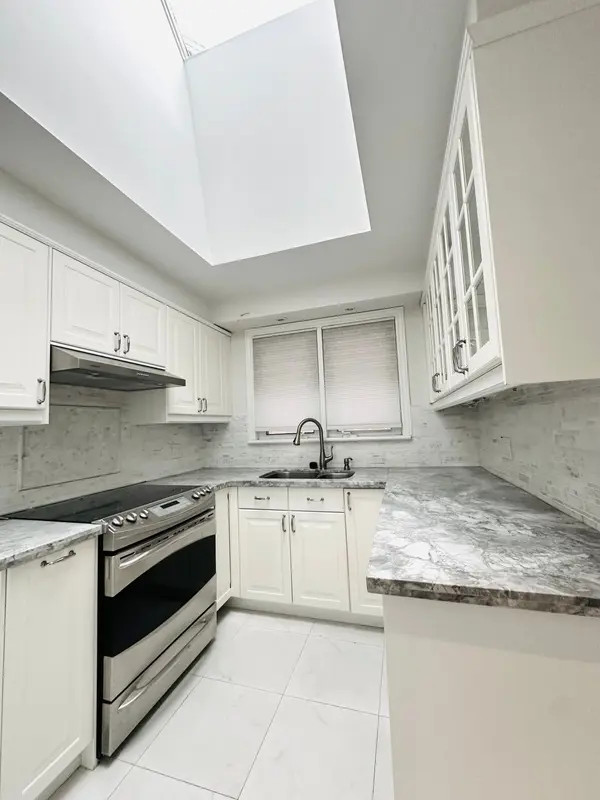 69 Haddington AVE, Toronto C04, ON M5M 2P2