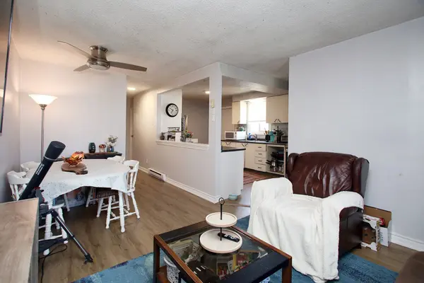 1308 Fundy CT, Oshawa, ON L1J 3N4