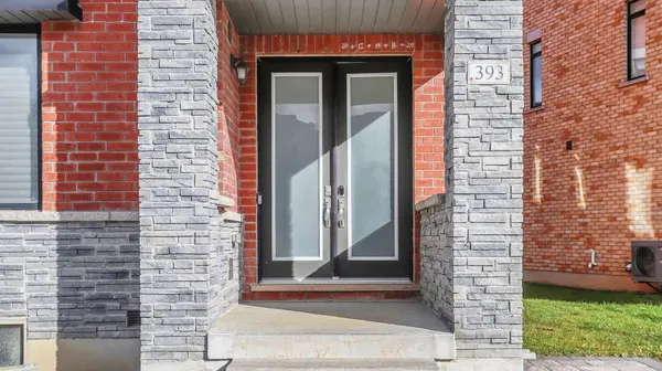 393 William Graham DR, Aurora, ON L4G 0Z9