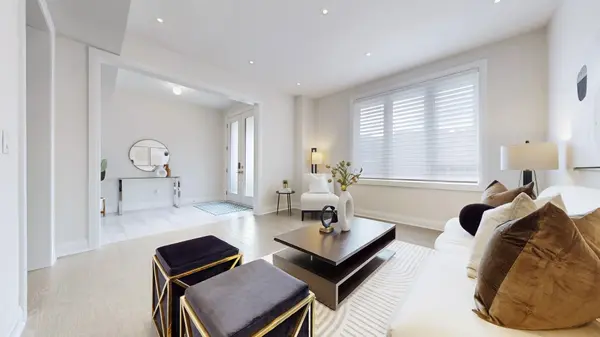 393 William Graham DR, Aurora, ON L4G 0Z9