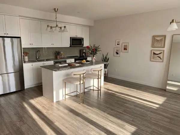 9618 Yonge ST #Lph8, Richmond Hill, ON L4C 0X5