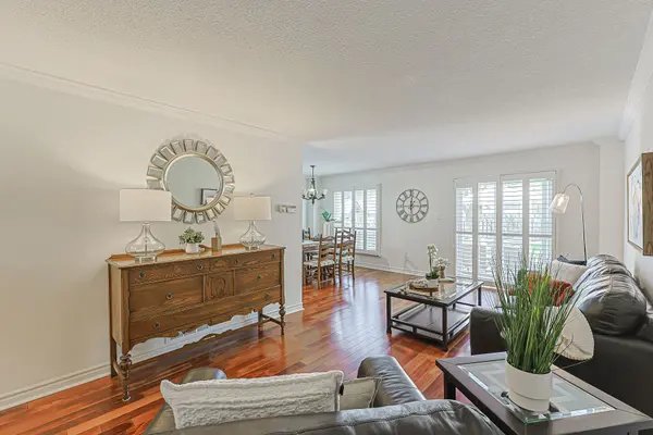 109 MAJOR BUTTONS DR, Markham, ON L3P 3X7