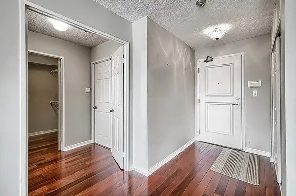 14924 Yonge ST #517, Aurora, ON L4G 6H7