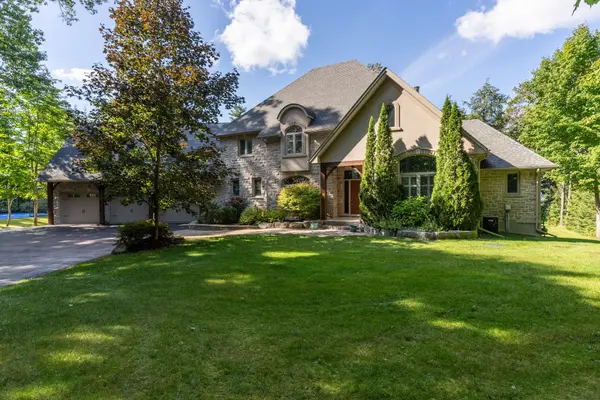 1220 Shoreview DR, Innisfil, ON L9S 2L5