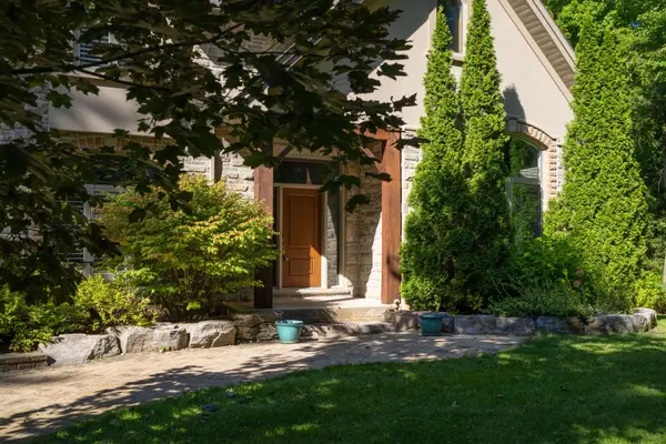 1220 Shoreview DR, Innisfil, ON L9S 2L5