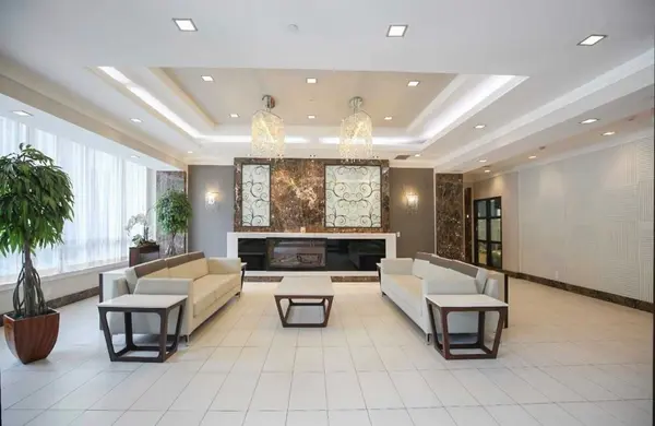 370 Highway 7 RD E #Ph16, Richmond Hill, ON L4B 0C4