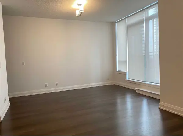 370 Highway 7 RD E #Ph16, Richmond Hill, ON L4B 0C4