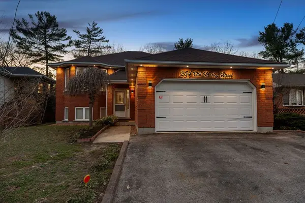 254 Old Mosley ST, Wasaga Beach, ON L9Z 2H8