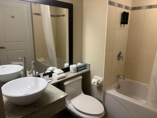 9 Harbour ST E #2307, Collingwood, ON L9Y 5C5