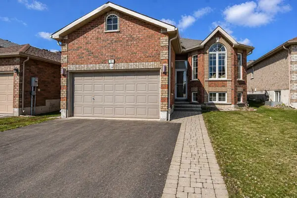 12 White CRES, Barrie, ON L4N 7M1