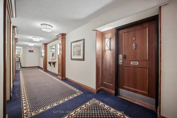 2170 Marine DR #1904, Oakville, ON L6L 5V1