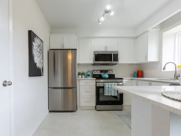 2605 Woodchester DR #57, Mississauga, ON L5K 2E3