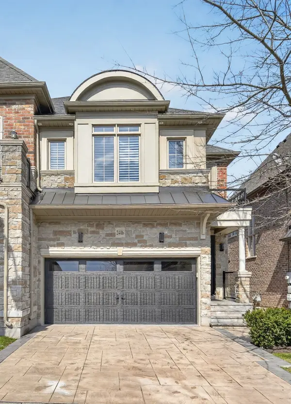 2416 Village Common, Oakville, ON L6M 0S2