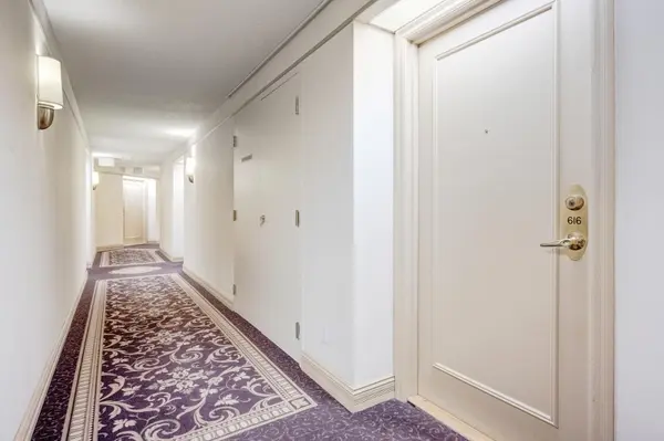 25 Kingsbridge Garden CIR #616, Mississauga, ON L5R 4B1