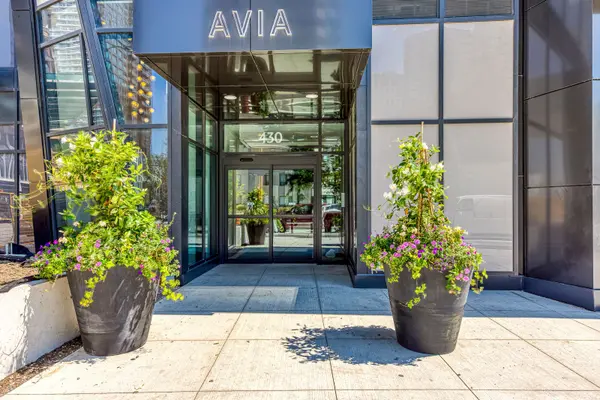 430 Square One DR #2908, Mississauga, ON L5B 0L6